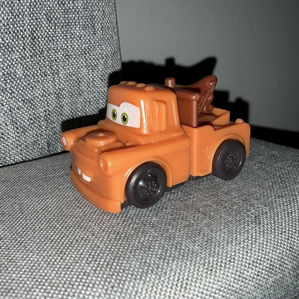 2022‎ Mater Tow Truck Disney Pixar Cars Happy Meal Kids Toy Vehicle